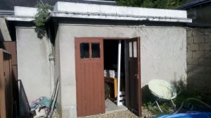 Transformation d'un garage en habitation avec ITE (Isolation Thermique par l'Extérieur), réfection toit terrasse et aménagement de terrasse bois autour d'une piscine à VENDOME (41).